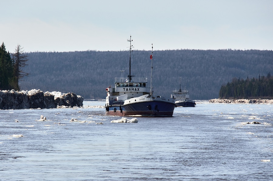 Енисейское речное пароходство завершило северный завоз на Подкаменную и Нижнюю Тунгуски