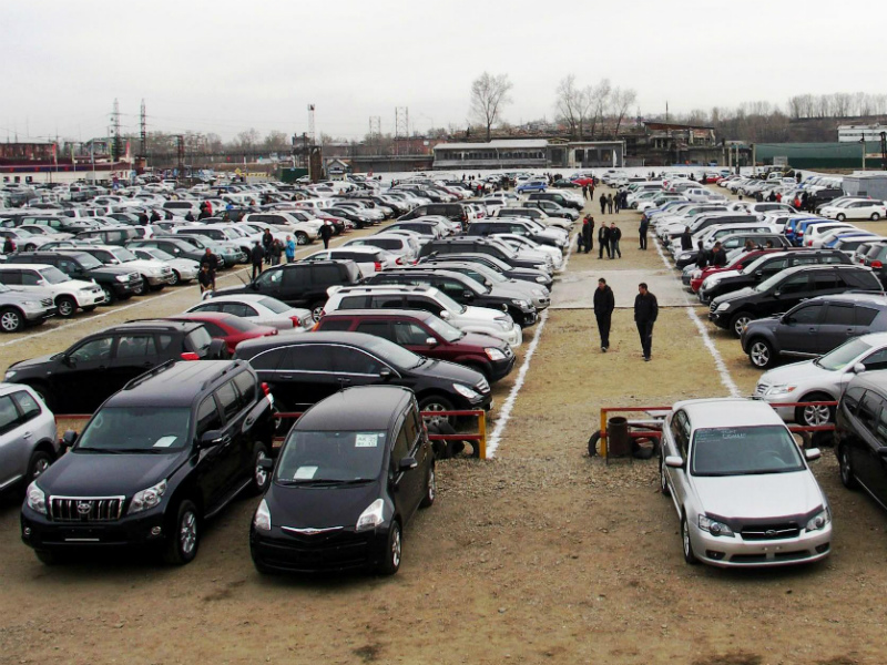 Россияне стали меньше покупать поддержанные авто